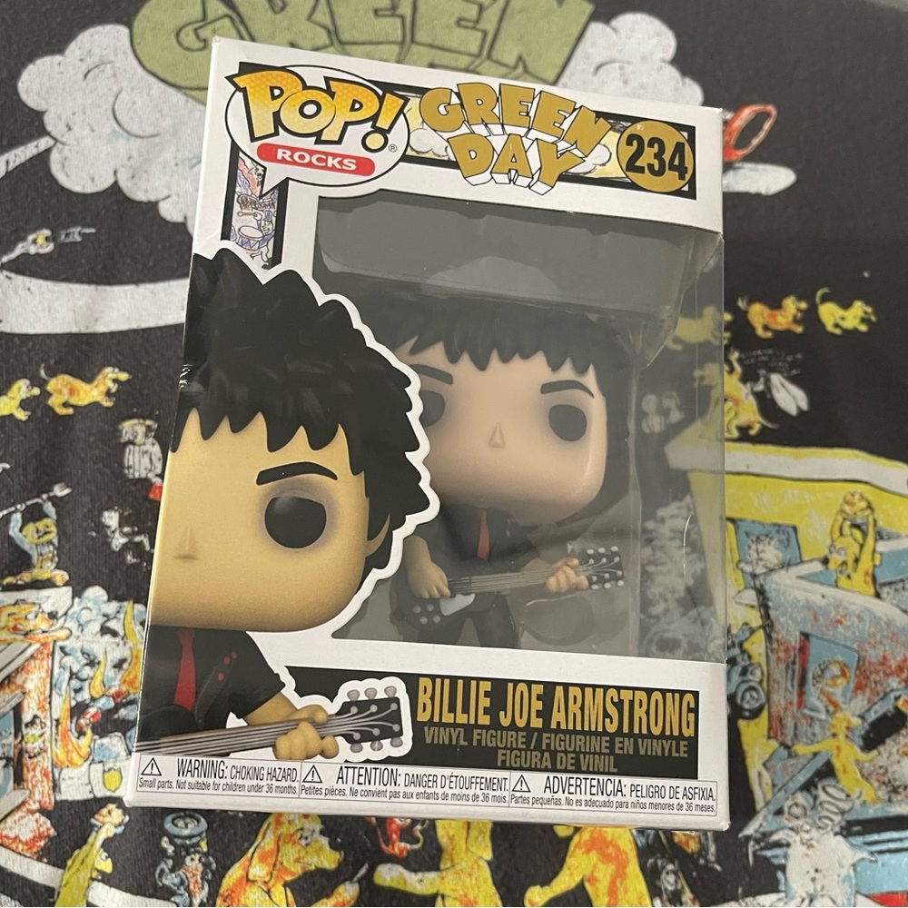 Funko Pop! Green Day Billie Joe Armstrong #234 & Green Day Crew Dookie Med-Large